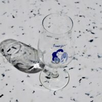 Verre à vin bleu L’AMOUR FOU x Agathe Sorlet – Image 3